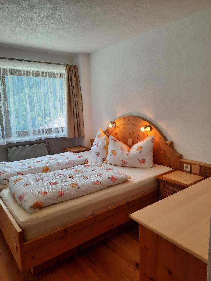 シュピスHaus Bergblickアパートメント エクステリア 写真